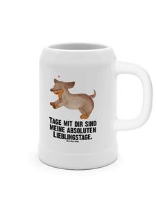 Пивная кружка с изображением собаки и таксы с надписью на белом фоне Mr. & Mrs. Panda