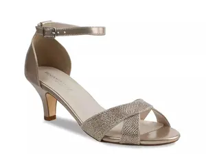 Сандалии Clementine Touch Ups By Benjamin Walk, Champagne