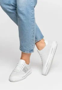 Тренеры Ara, Weiß