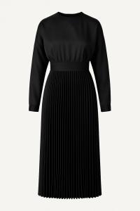 Touche Prive Вечернее платье в черном цвете