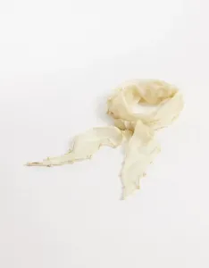 Шарф цвета слоновой кости с жемчужной кромкой Accessorize