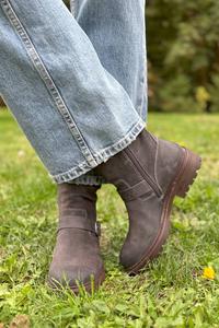 Женские ботинки Amberlynn в сером цвете Carbon Grey Sofft