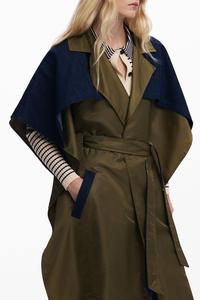 Двухкомпонентное пончо в стиле траншеи