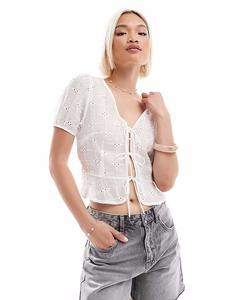 Укороченная блузка Stradivarius с завязками спереди и рукавами-фонариками белого цвета