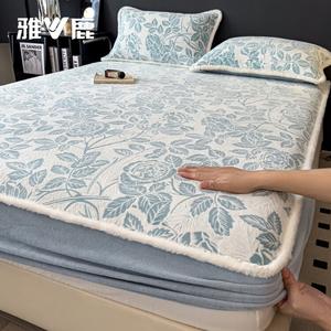 Yalu Простыня на резинке 200х220 см из резного молочного вельвета, двойная толщина, терморегуляция, антискольжение