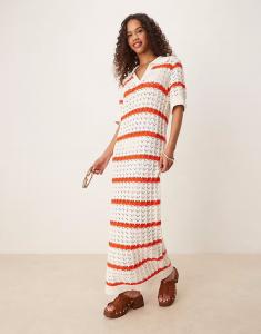 Платье-поло YAS с короткими рукавами и воротником-стойкой, связанное крючком, кремового и красного цвета в полоску