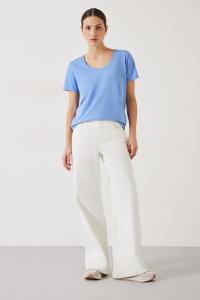 Хлопковая футболка Hari с широким вырезом Hush, синий