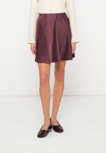Юбка YAS YASPELLA VOLUME SHORT SKIRT, Sassafras/Dark Purple