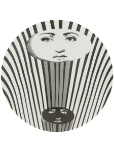 Тарелка с принтом в стиле сюрреализма, 26 см, Fornasetti, черный