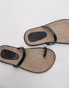 Сандалии Topshop Kik из кожи с петлей для большого пальца черного цвета