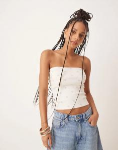 Топ-бандо Gina Tricot кремового цвета с греческим узором пейсли