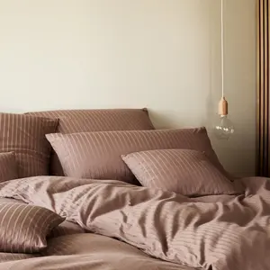 Элегантный комплект постельного белья из трикотажа Мако, цвет Solo Stripe, цвет какао, размеры 40х80 и 155х220. Elegante