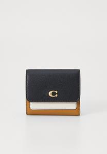 Кошелек ESSENTIAL SMALL FLAP WALLET COACH, черный