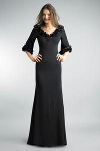 Платье с V-образным вырезом и вырезанным лазером цветочным мотивом на рукавах и вырезе Basix черный Label, черный