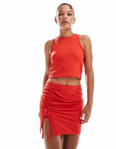 Пляжная мини-юбка из текстурированного трикотажа красного цвета Vero Moda