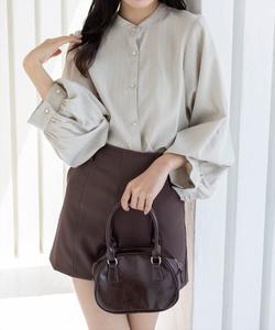 Полосатая блузка с длинными рукавами и несколькими рядами рукавов