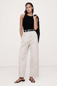 Скульптурный ребристый топ Cece Banana Republic, черный