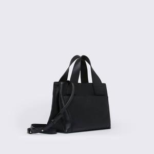 Женская сумка-саквояж Charlene в черном цвете MESCH