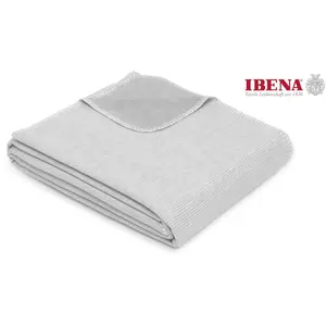 Плед для дома Wohndecke Lausanne в простом меланжевом стиле Ibena, светло-серый