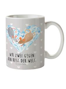 Детская кружка с рисунком мышки и сердца, а также надписью в пастельно-серых тонах Mr. & Mrs. Panda