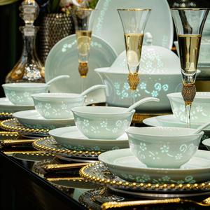Luowei Подглазурная Высококачественная Фарфоровая Посуда Набор, Jingdezhen Керамический Китайский Стиль Чаши и Тарелки Набор, Дом Подарок на Новоселье, Qingci Linglong на 8-10 человек 40 предметов