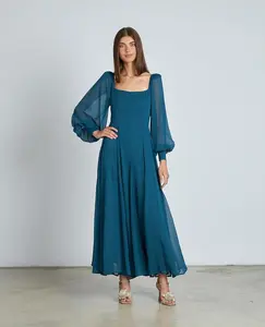 Длинное платье с полупрозрачными рукавами-буфами и длинной расклешенной юбкой Alma en Pena, темно-синий