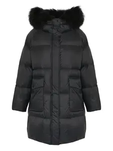 Пуховик с капюшоном и отделкой из овчины Yves Salomon, черный