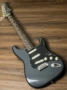 Fender MIJ FSR Collection Hybrid II Stratocaster с грифом из палисандра в цвете Charcoal Frost Metallic