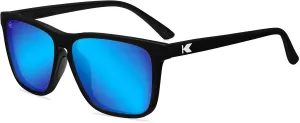 Поляризованные легкие солнцезащитные очки Knockaround Fast Lanes Sport для мужчин и женщин - защита UV400 - для бега, Moonshot / Light Moonshine
