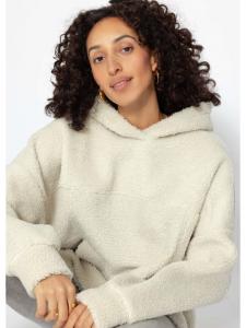 Толстовка большого размера с капюшоном и леопардовым принтом в кремово-белом цвете SASSYCLASSY