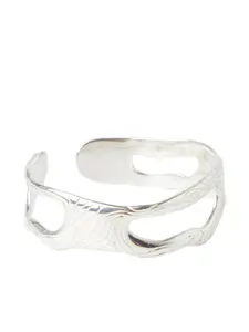 Браслет с вырезами органической формы Octi, серебряный