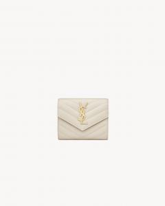 Компактный трехсложный кошелек CASSANDRE MATELASSE из ягнячьей кожи Saint Laurent, белый