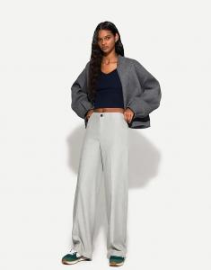 Широкие брюки Bershka светло-серого цвета