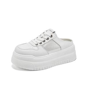 La Chapelle Сандалии с закрытым носком женские белые