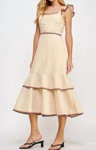 Cerene Платье миди с многослойной вышивкой в кремовом цвете Strut & Bolt