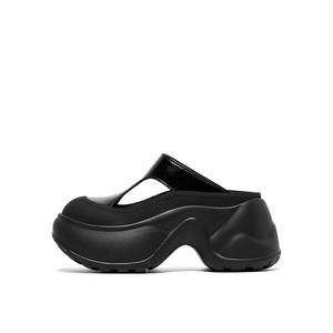 Lee Cooper Женские тапочки с закрытым носком из экокожи с аппликацией, вырезом, бесшумные, устойчивые к запахам, быстросохнущие, черные, цвет Black