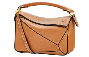 Головоломка Сумка из Телячьей Кожи с Геометрическим Узором, Женская Миниатюрная Сумка Через Плечо, Светло-Карамельный Коричневый LOEWE
