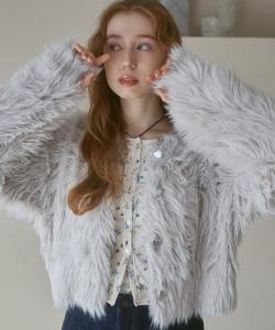 Двусторонняя вязка на пуговицах в форме сердца (спереди и сзади)