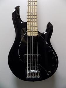 Басс гитара Sterling By Music Man SUB StingRay 5 - 5-String Electric Bass Guitar - Black