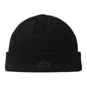 Alo Yoga Женская шапка из переработанного полиэстера черная, Black