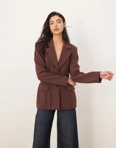 Премиальный скульптурный блейзер ARRANGE шоколадного цвета
