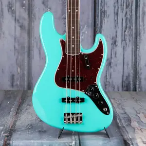 Fender American Vintage II 1966 Jazz Bass, Sea Foam Green