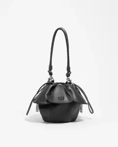 Сумка через плечо Лепесток кожаная трансформируемая в поясную Bimba Y Lola, черный