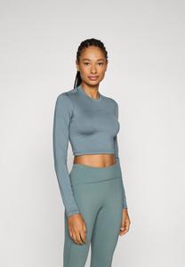 Топ Björn Borg STUDIO SOFT CROPPED LONGSLEEVE, Balsam Green/Green
