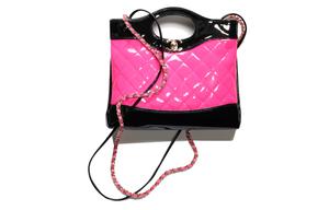 Лакированная кожа Золотая цепь Кожаная сумка через плечо Миниатюрная женская сумка Розовый и красный и черный CHANEL