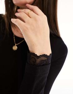 Черное трикотажное приталенное мини-платье Y.A.S с кружевными манжетами