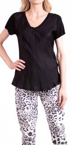 Атласная футболка Nola с круглым вырезом, черная Gigi Moda, черный