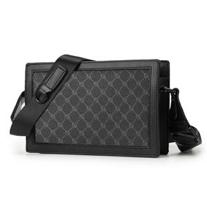 Синтетическая кожа Маленькая квадратная сумка Почтальон Сумка через плечо Унисекс Черный Серый Slazenger, Монограмма Черный