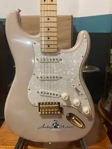 Электрогитара Fender Stratocaster P/C Alder Shoreline Gold