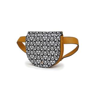 Сумка-поYas Daksha Signature Half Moon от Mia K MKF Collection By Mia K., цвет mustard